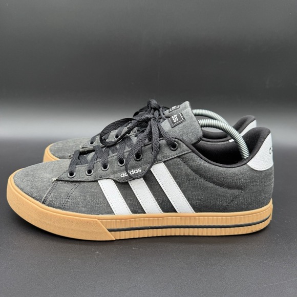 Men\'s Adidas Daily 3.0 Sneaker Skate Shoes Size 11 Black/Charcoal/ Gum Bottom